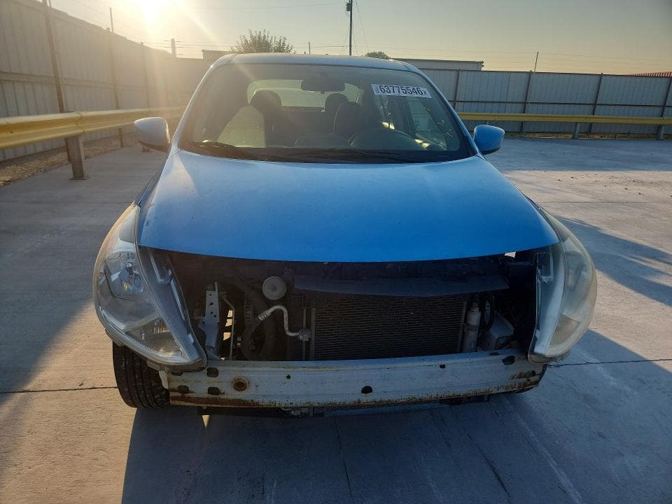 2018 NISSAN VERSA SV 5