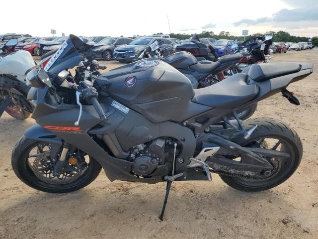 2021 HONDA CBR1000 RA RA 3