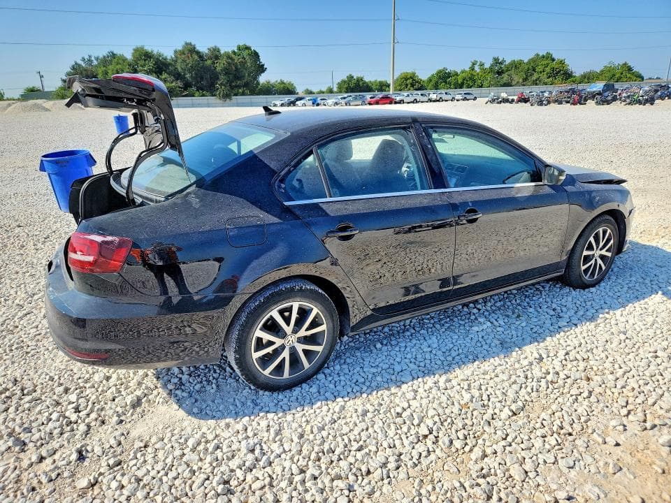 2017 VOLKSWAGEN JETTA SE 3