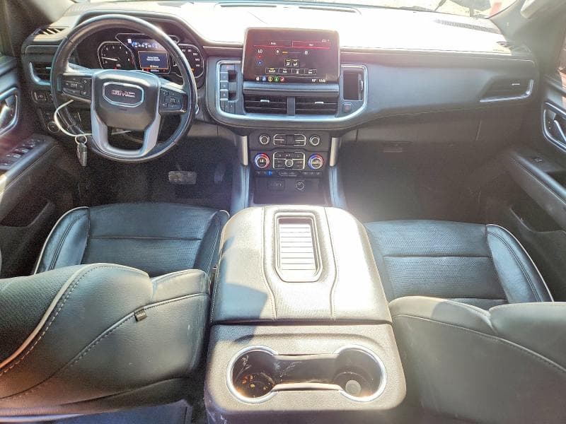 2021 GMC YUKON XL K1500 SLT 8