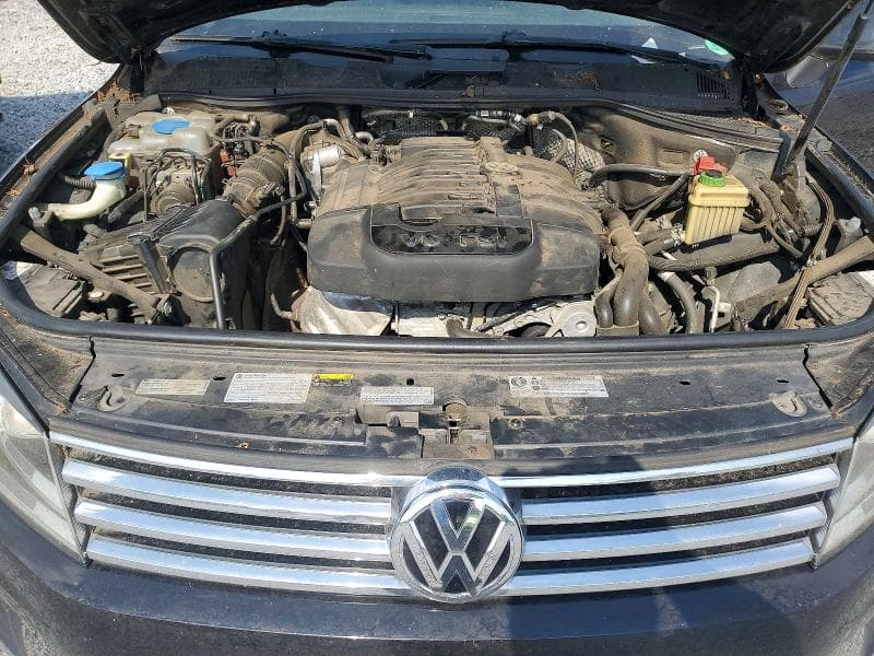 2017 VOLKSWAGEN TOUAREG EXECUTIVE 12