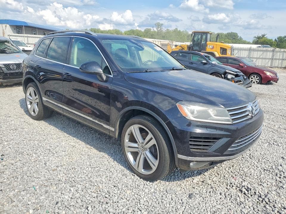 2017 VOLKSWAGEN TOUAREG EXECUTIVE 4