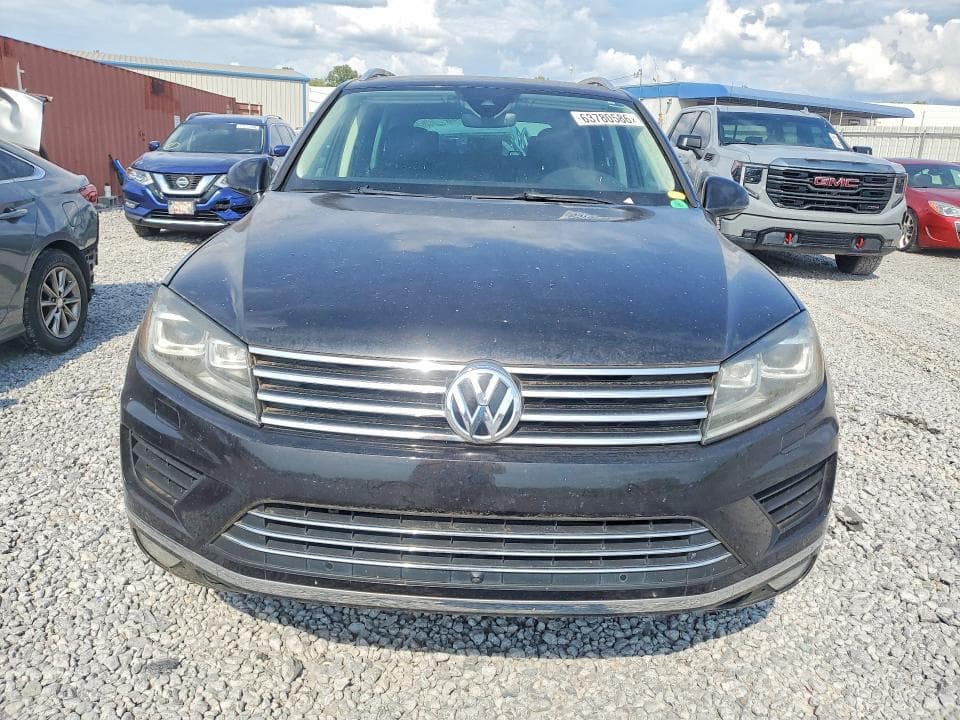2017 VOLKSWAGEN TOUAREG EXECUTIVE 5