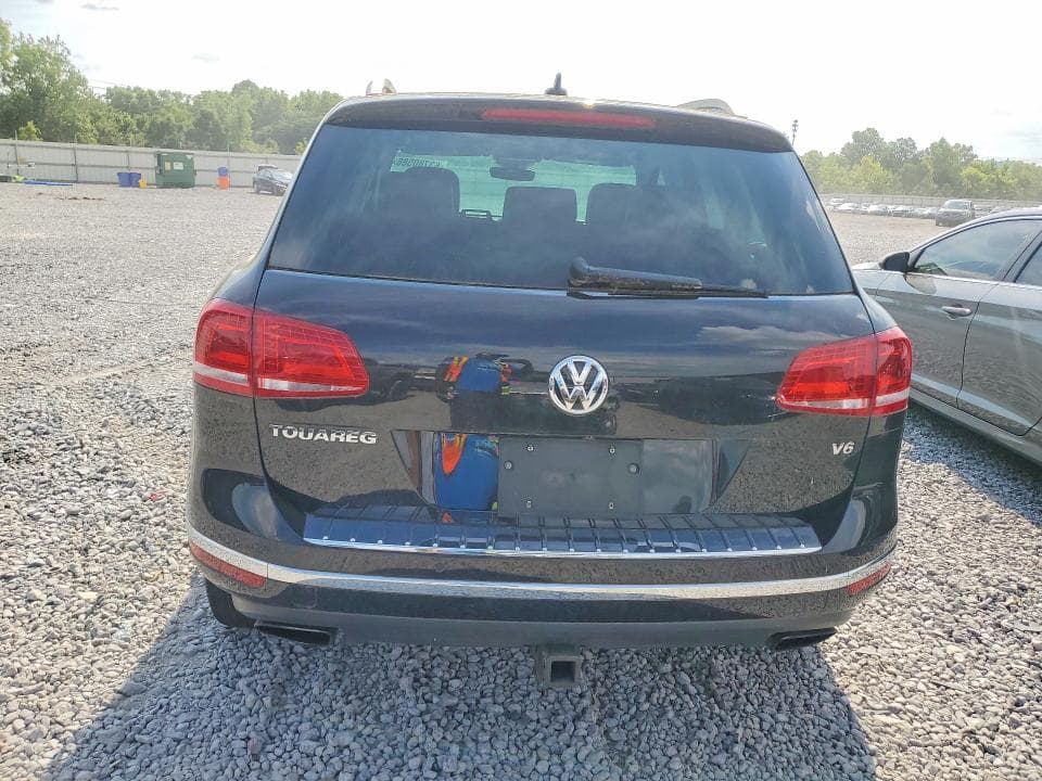 2017 VOLKSWAGEN TOUAREG EXECUTIVE 6