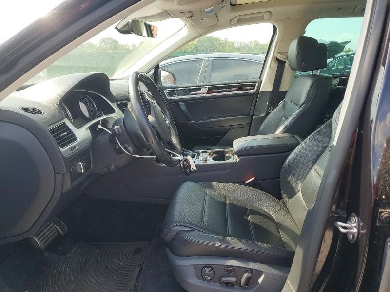 2017 VOLKSWAGEN TOUAREG EXECUTIVE 7