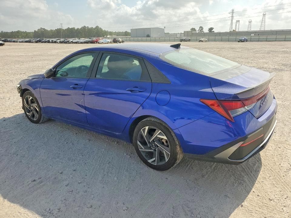 2025 HYUNDAI ELANTRA SEL SPORT 2