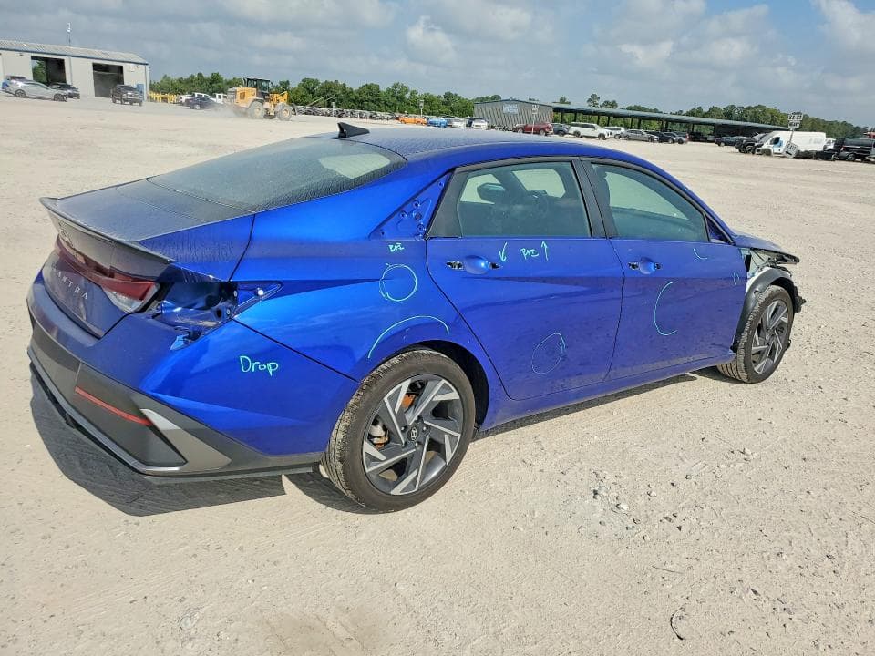 2025 HYUNDAI ELANTRA SEL SPORT 3
