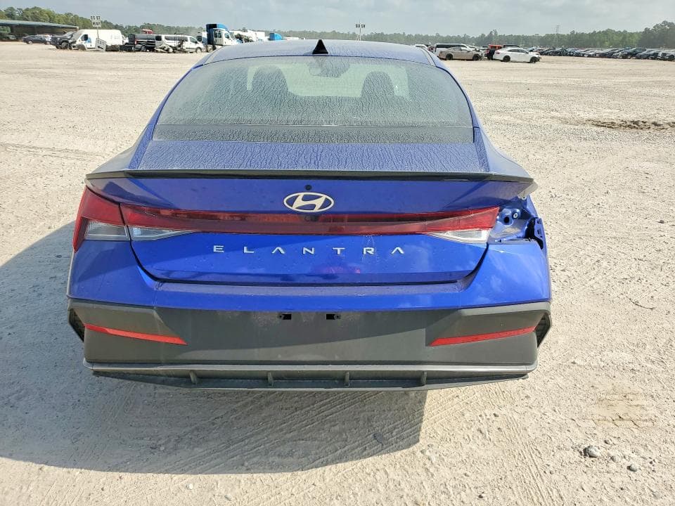 2025 HYUNDAI ELANTRA SEL SPORT 6