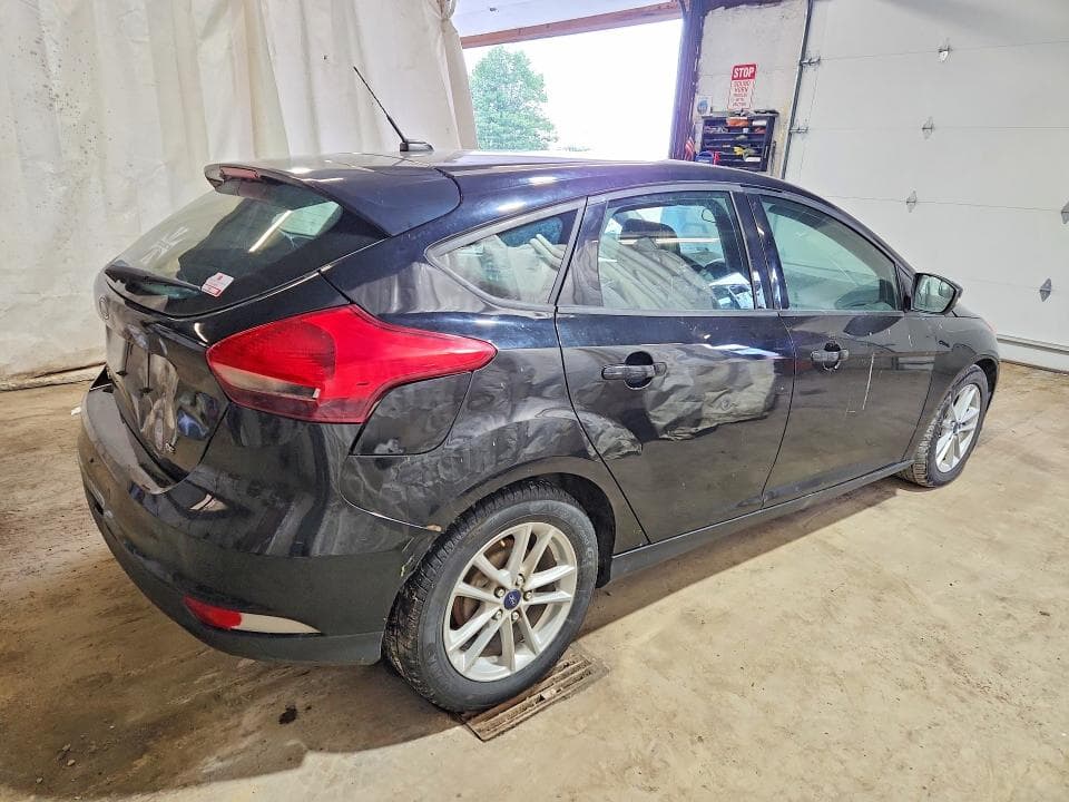 2017 FORD FOCUS SE 3