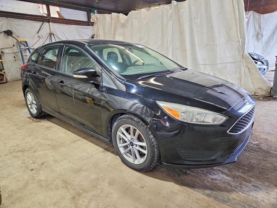 2017 FORD FOCUS SE 4