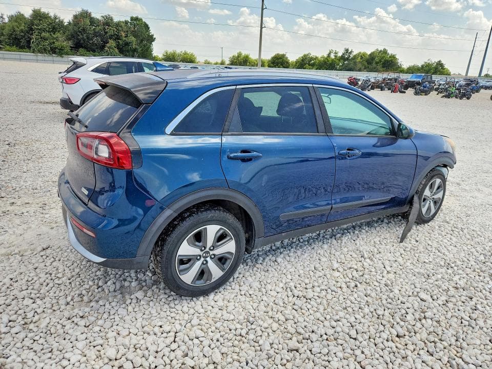 2018 KIA NIRO LX 3