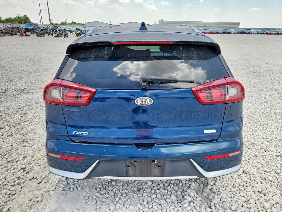 2018 KIA NIRO LX 6
