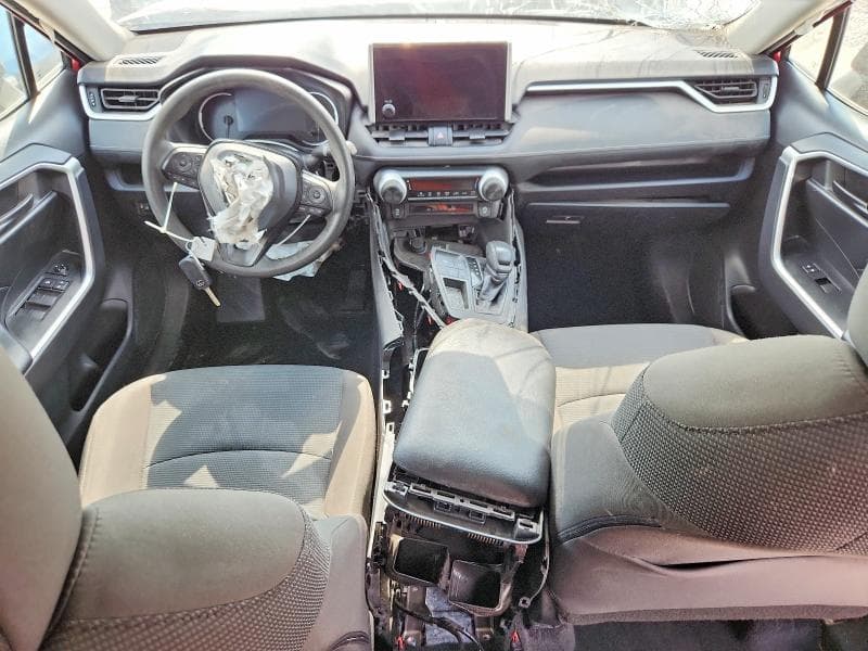 2025 TOYOTA RAV4 LE 8