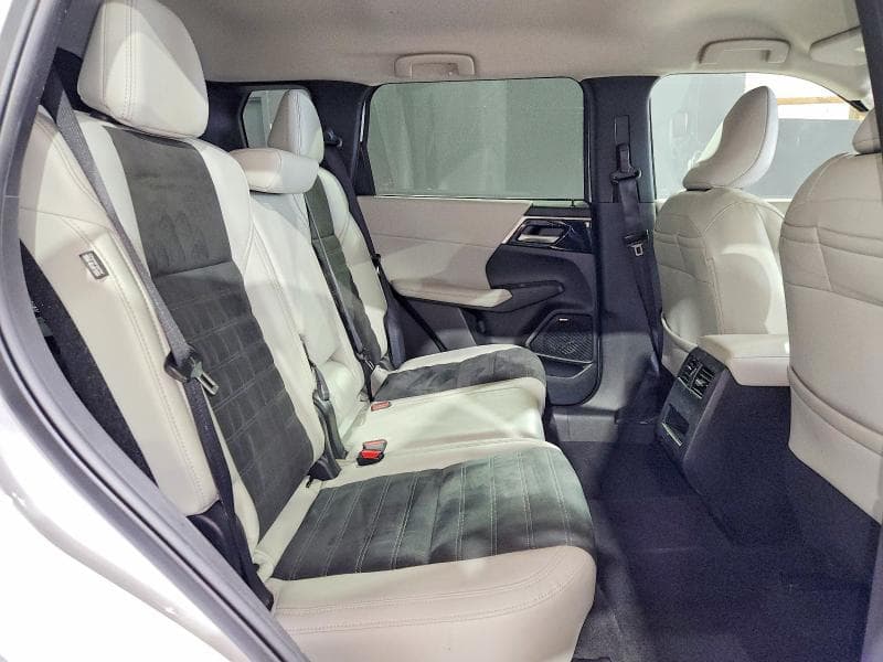 2025 MITSUBISHI OUTLANDER SE 11
