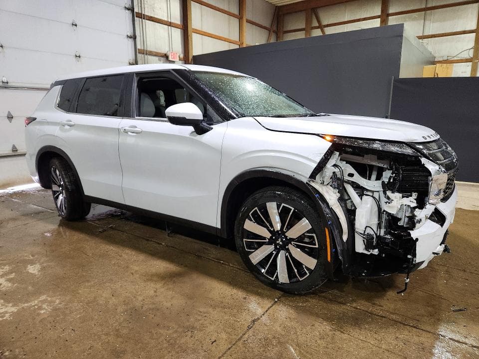 2025 MITSUBISHI OUTLANDER SE 4