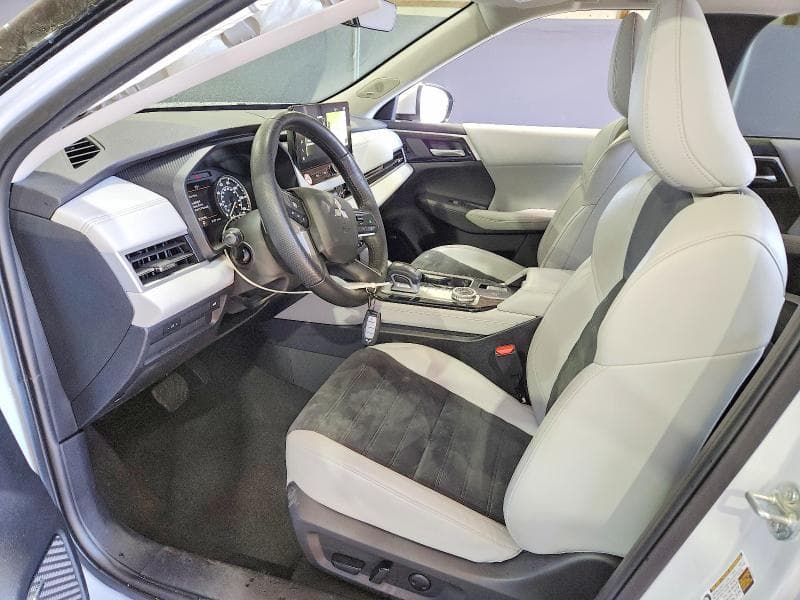 2025 MITSUBISHI OUTLANDER SE 7