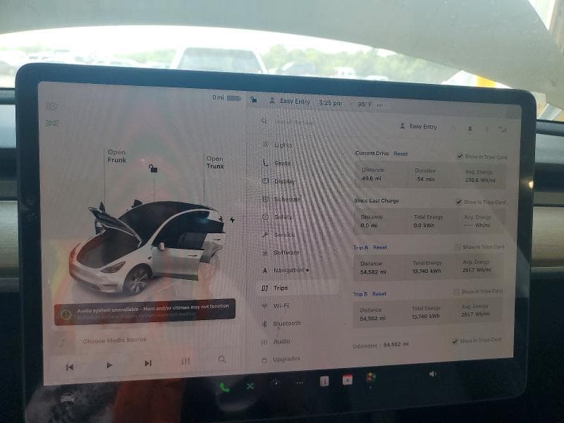 2023 TESLA MODEL Y 9