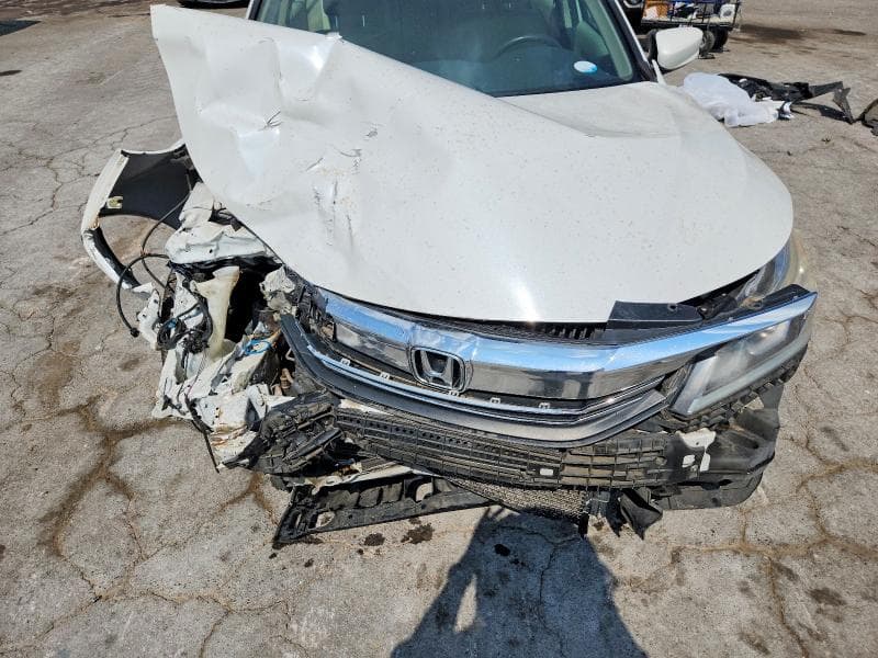 2017 HONDA ACCORD LX 11