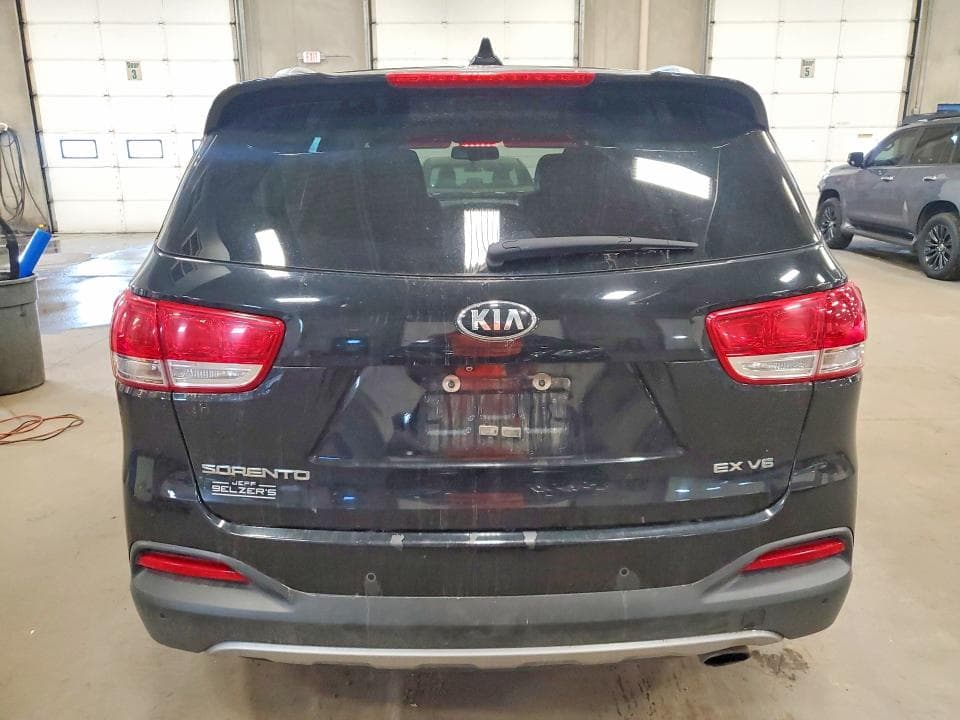 2017 KIA SORENTO EX 6