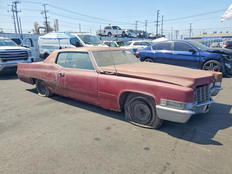 1969 CADILLAC DEVILLE 4
