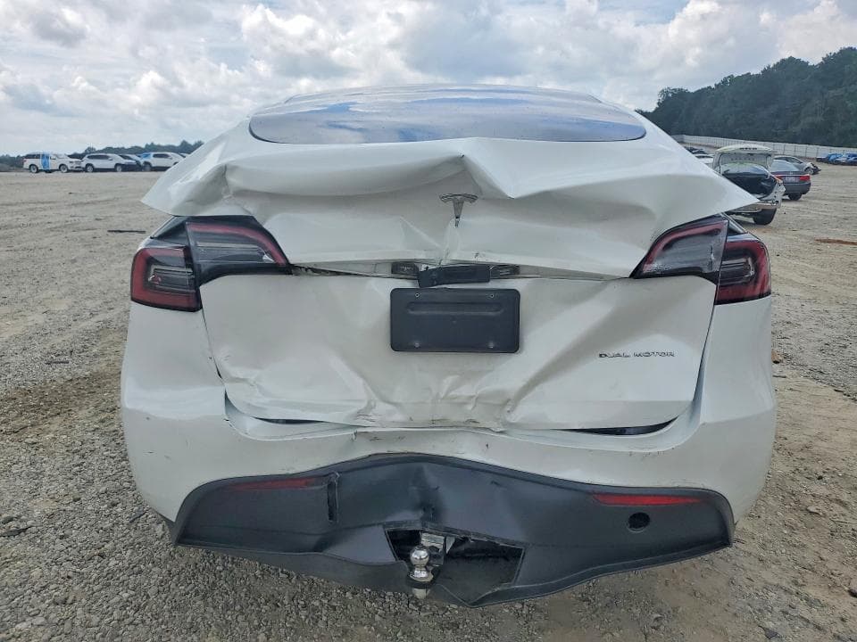 2023 TESLA MODEL Y 6