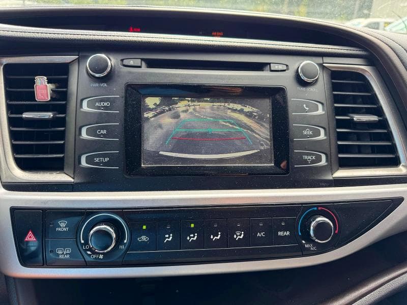 2018 TOYOTA HIGHLANDER LE 11