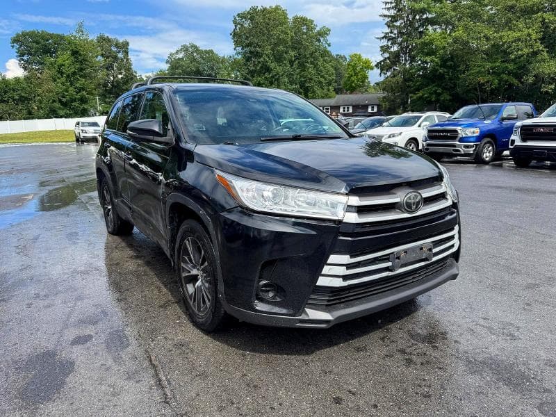 2018 TOYOTA HIGHLANDER LE 4