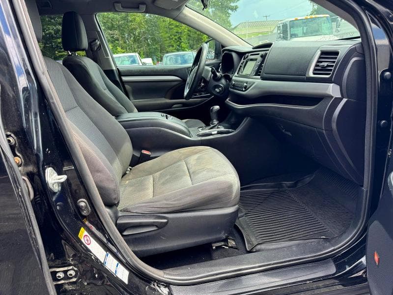 2018 TOYOTA HIGHLANDER LE 10