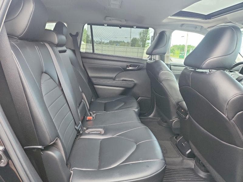 2023 TOYOTA HIGHLANDER XLE 11