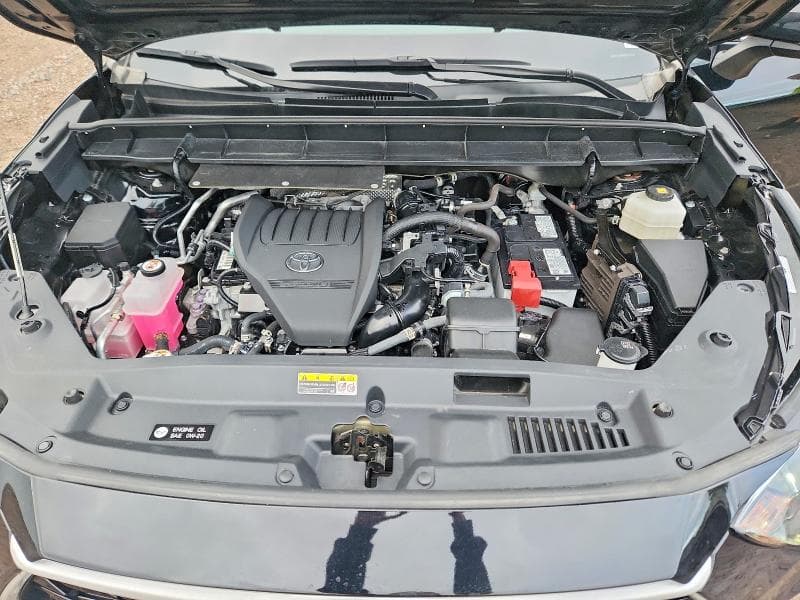 2023 TOYOTA HIGHLANDER XLE 12