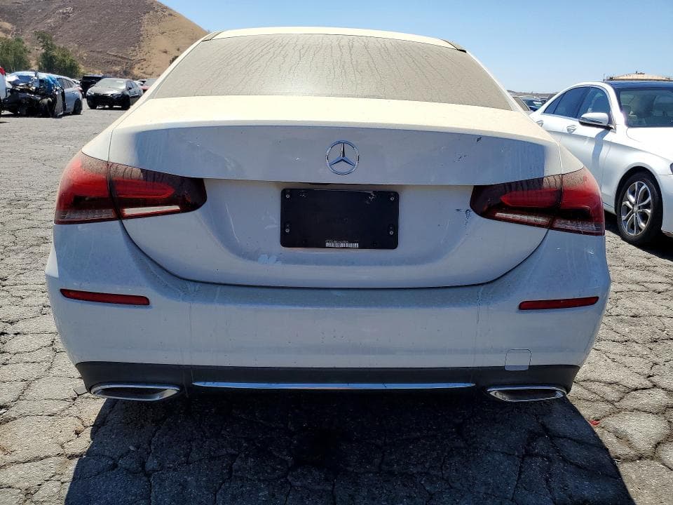 2020 MERCEDES-BENZ A 220 6