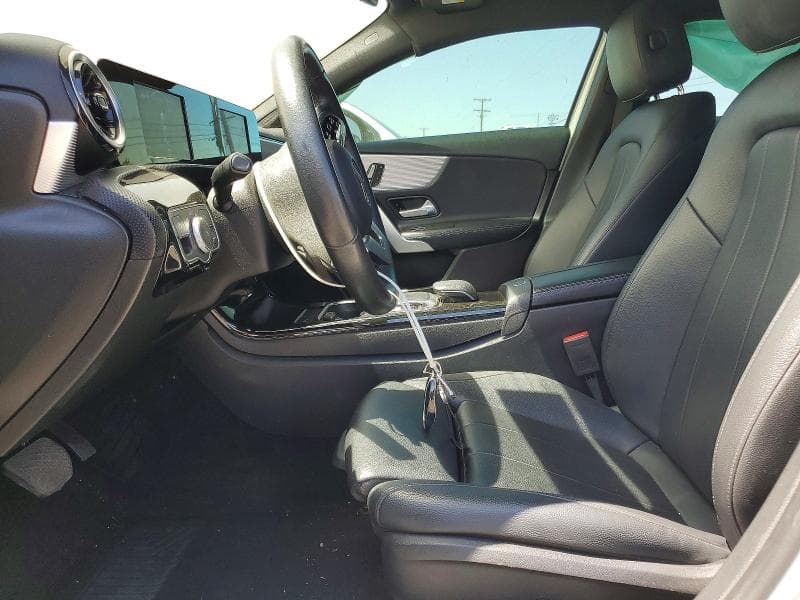 2020 MERCEDES-BENZ A 220 7