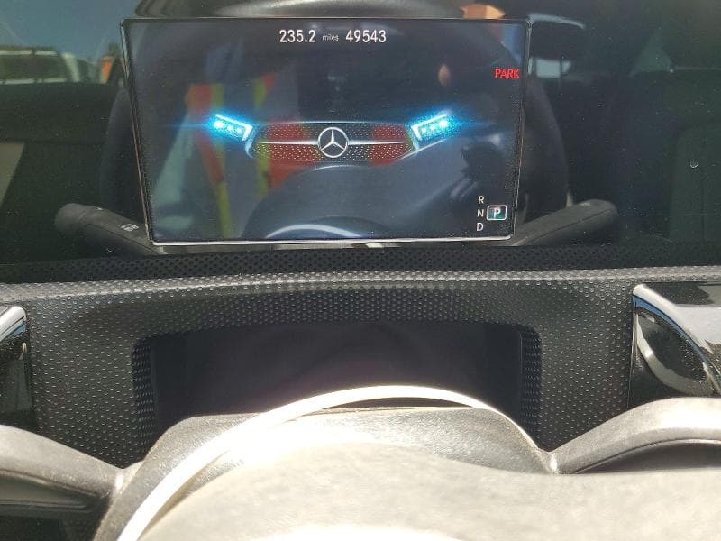 2020 MERCEDES-BENZ A 220 9