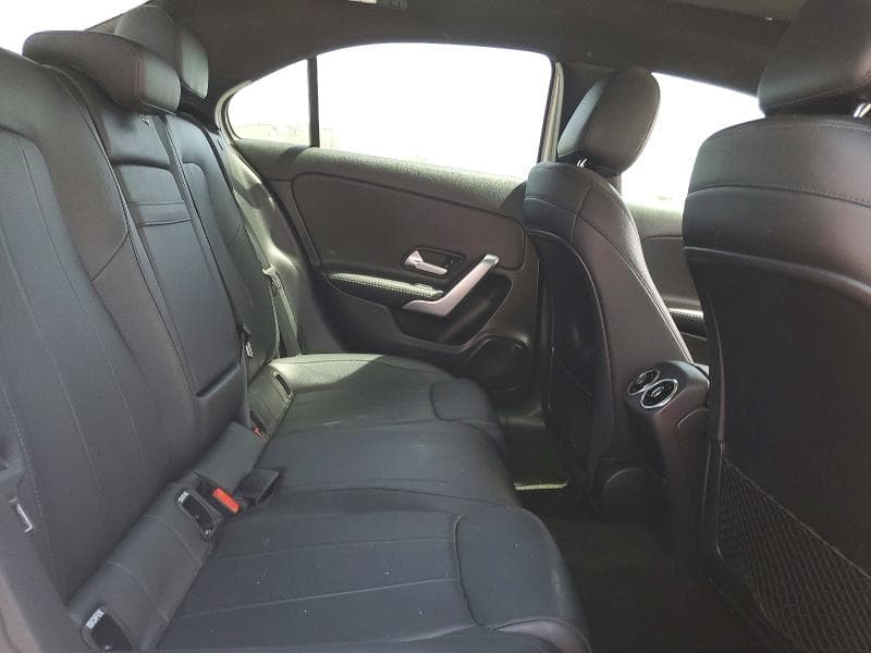 2020 MERCEDES-BENZ A 220 10