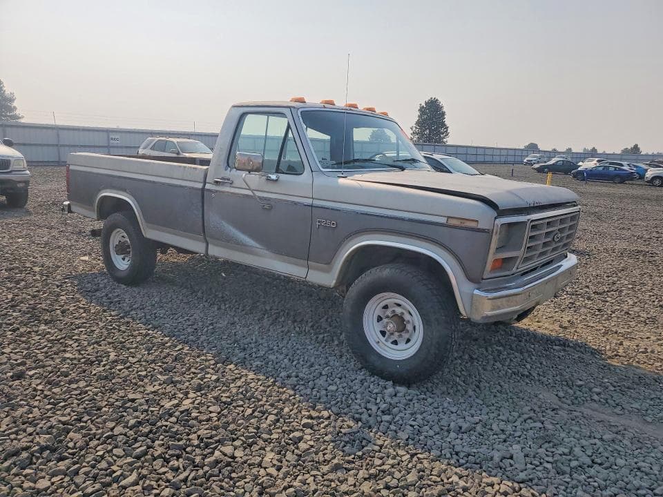 1985 FORD F250 4