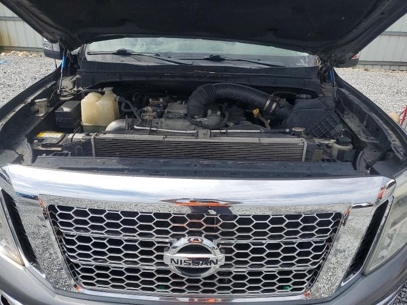 2017 NISSAN TITAN XD SL 11