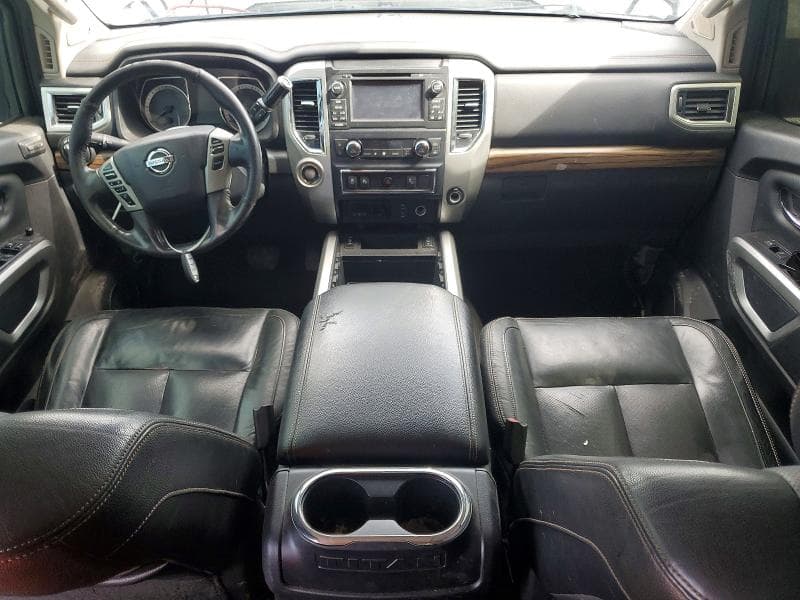 2017 NISSAN TITAN XD SL 8