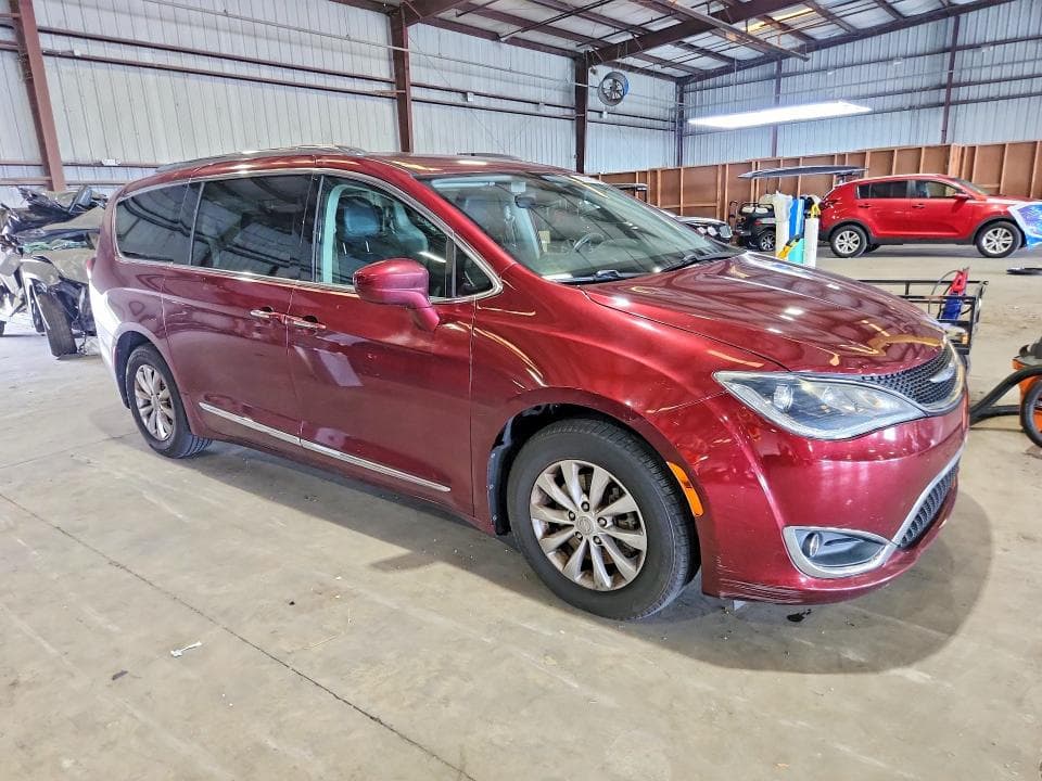 2018 CHRYSLER PACIFICA TOURING L 4