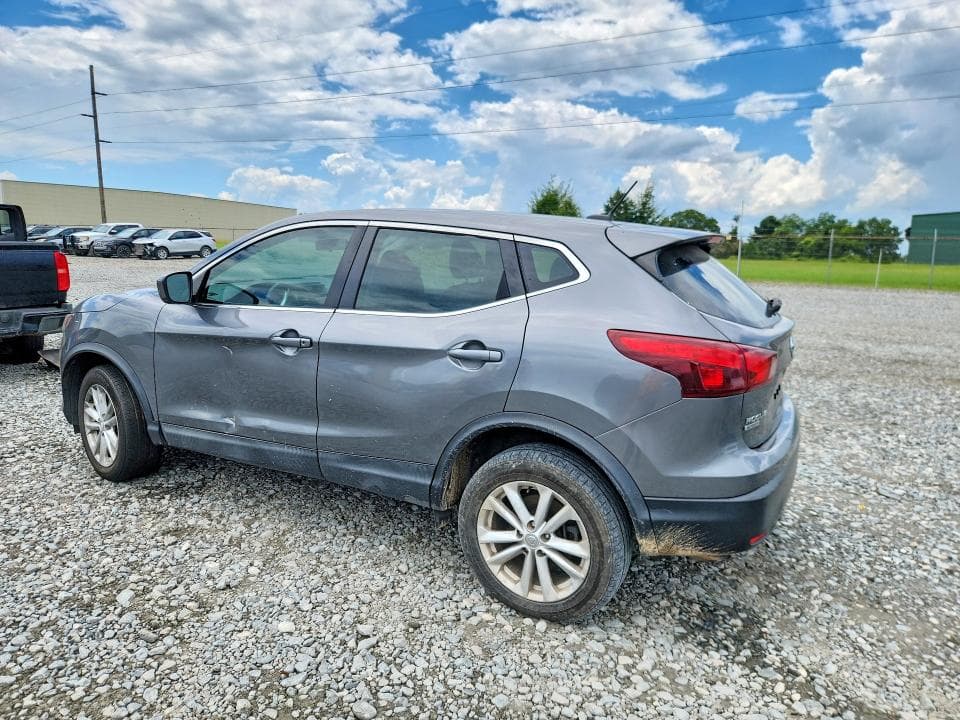 2018 NISSAN ROGUE SPORT S 2