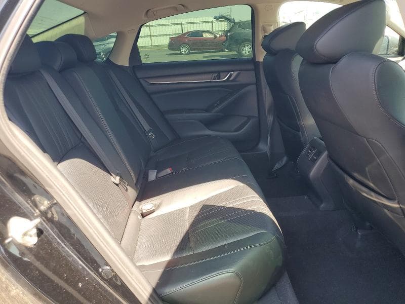 2018 HONDA ACCORD TOURING 10