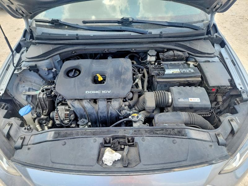 2017 HYUNDAI ELANTRA SE 11