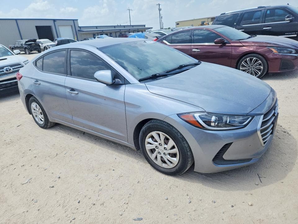 2017 HYUNDAI ELANTRA SE 4