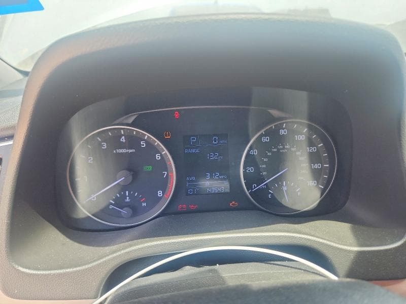 2017 HYUNDAI ELANTRA SE 9