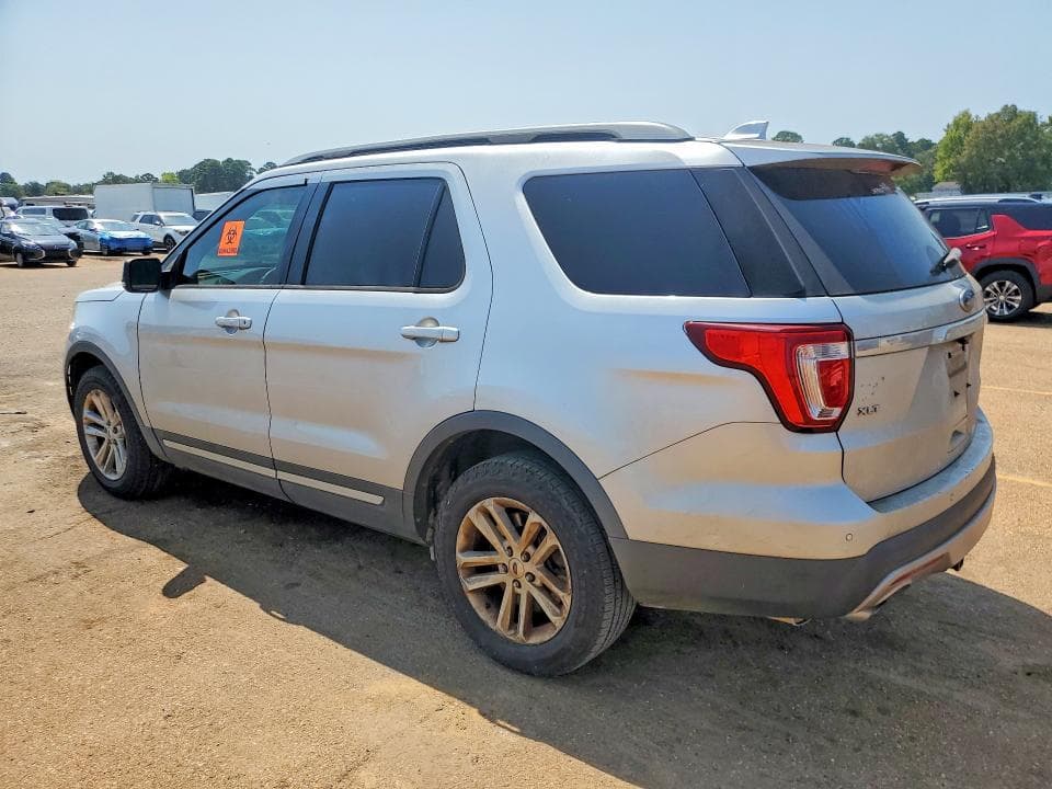 2017 FORD EXPLORER XLT 2