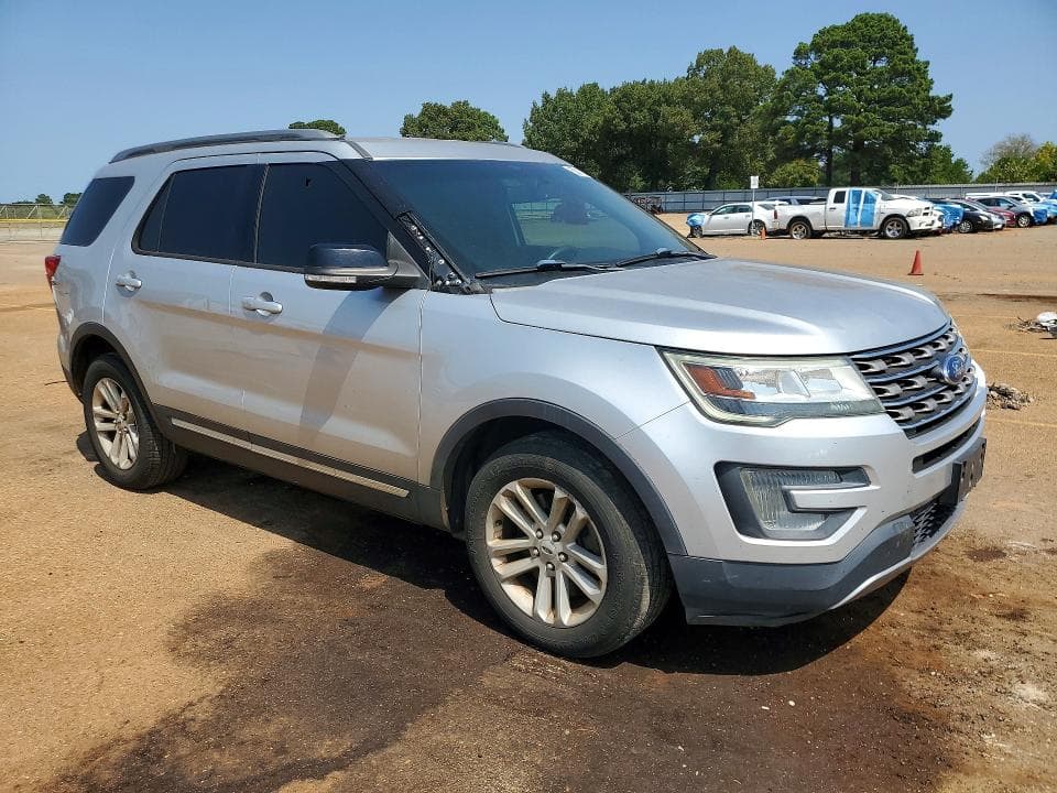 2017 FORD EXPLORER XLT 4