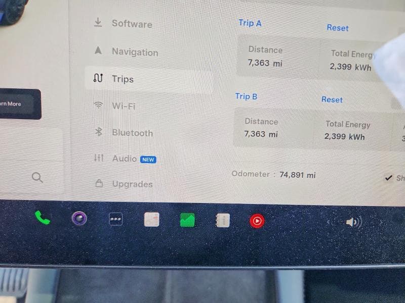 2021 TESLA MODEL Y 9