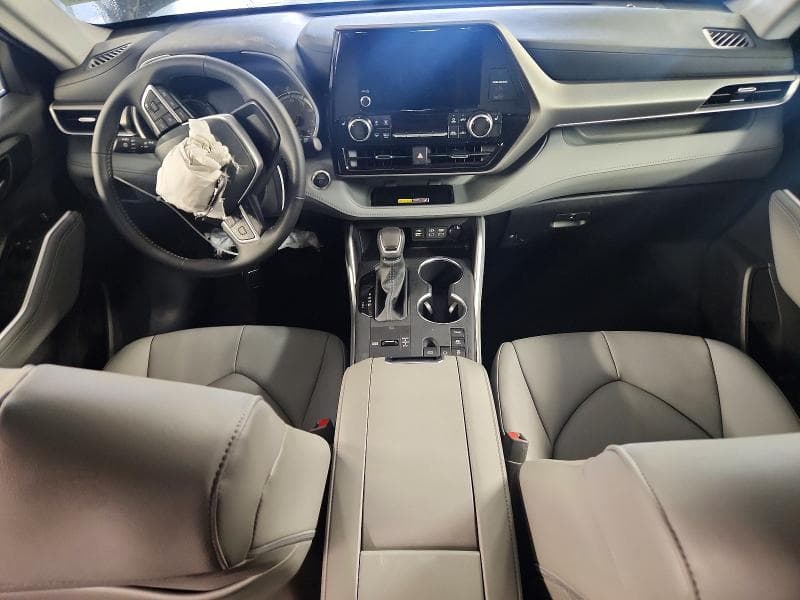 2026 TOYOTA HIGHLANDER HYBRID XLE 8