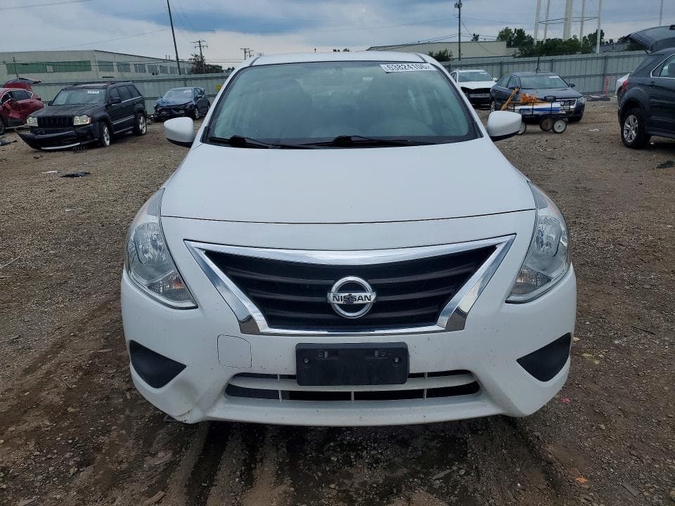 2019 NISSAN VERSA SV 5