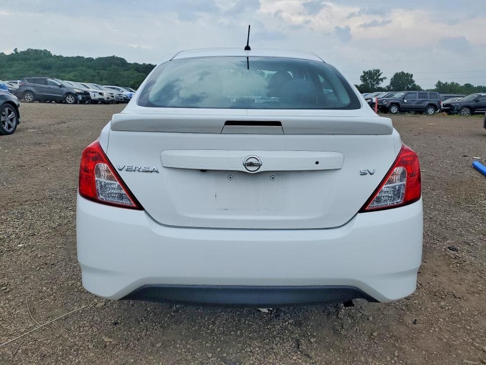 2019 NISSAN VERSA SV 6
