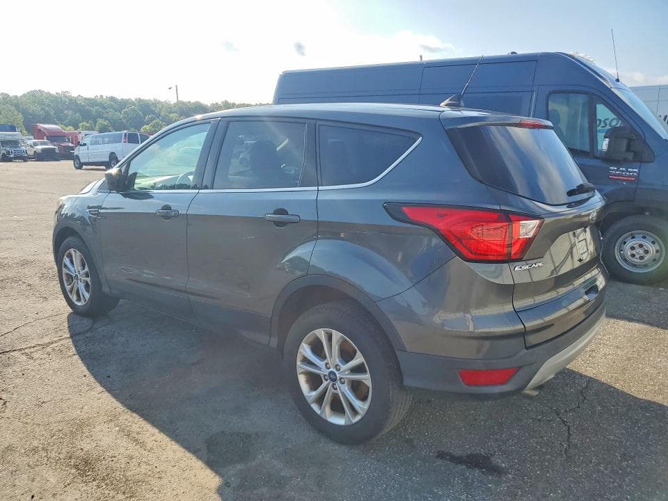 2019 FORD ESCAPE SE 2